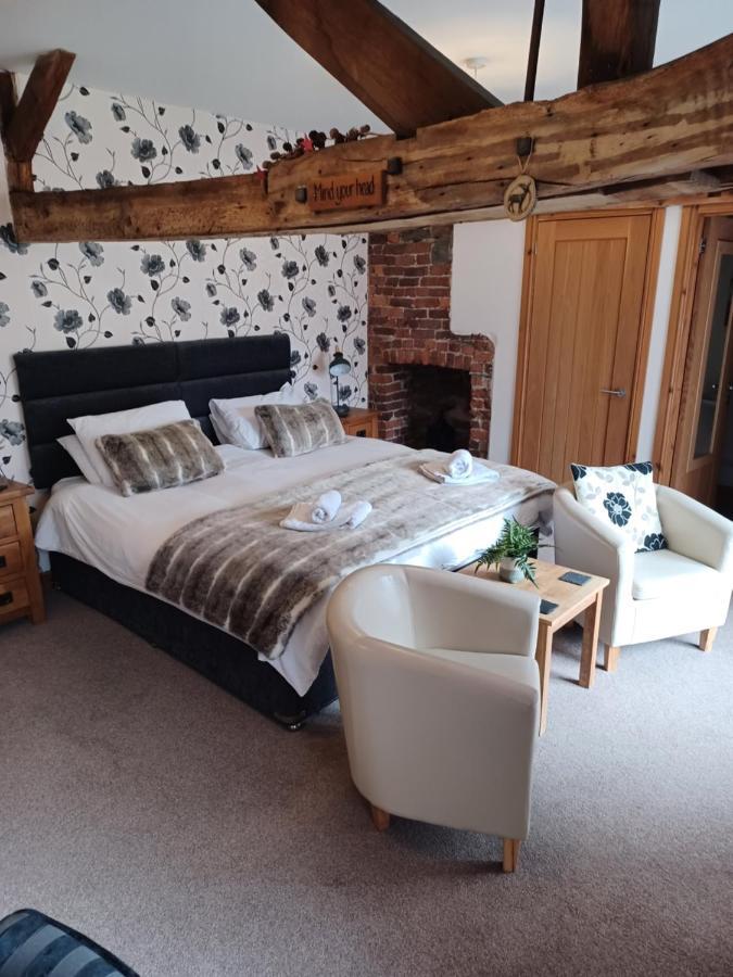 Bed and Breakfast The Bear à Rhayader Extérieur photo