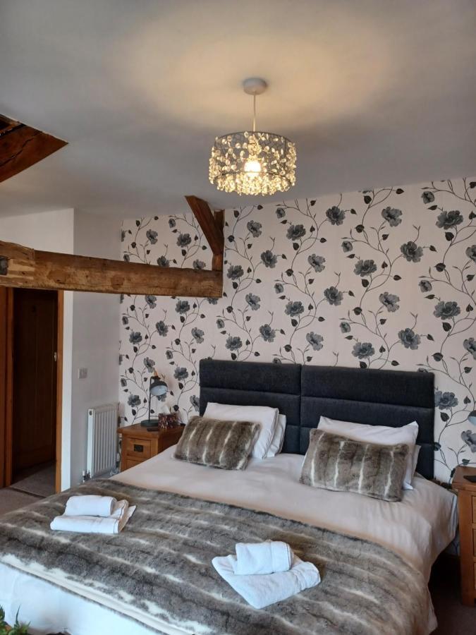 Bed and Breakfast The Bear à Rhayader Extérieur photo