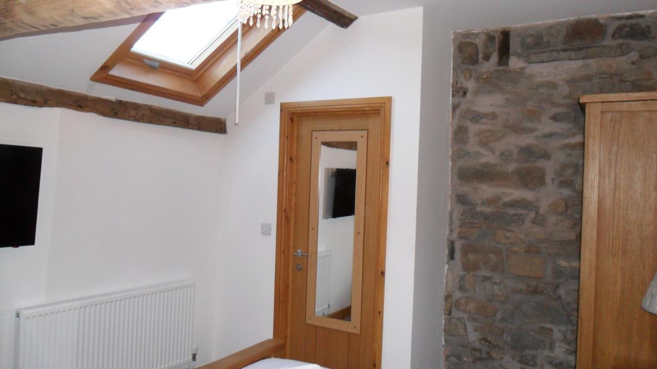 Bed and Breakfast The Bear à Rhayader Extérieur photo
