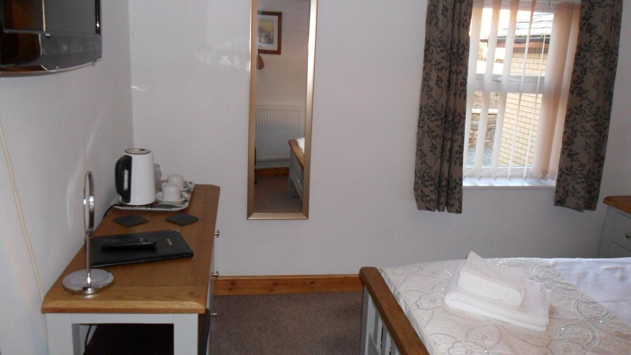 Bed and Breakfast The Bear à Rhayader Extérieur photo