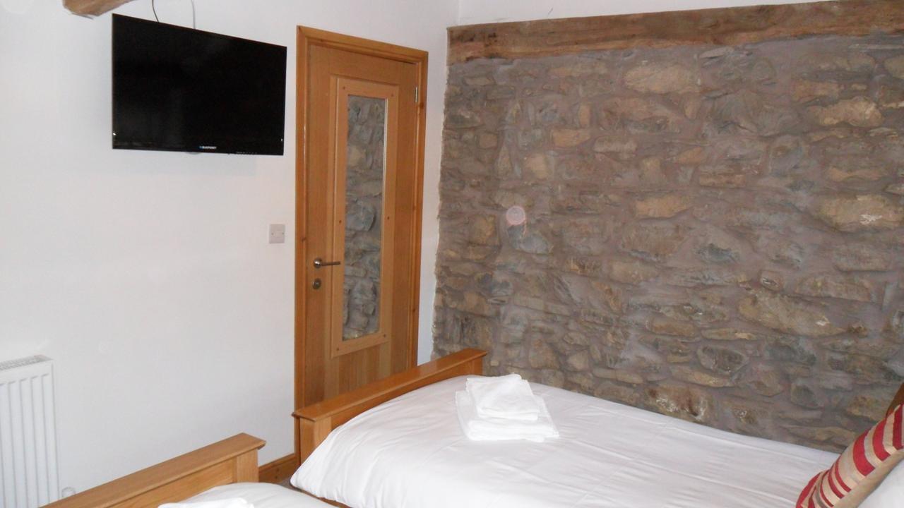 Bed and Breakfast The Bear à Rhayader Extérieur photo