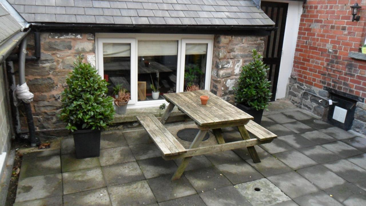Bed and Breakfast The Bear à Rhayader Extérieur photo
