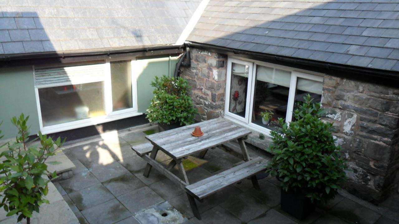 Bed and Breakfast The Bear à Rhayader Extérieur photo